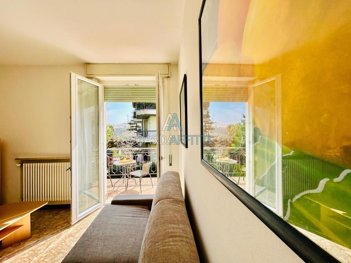 Ares Apartment - Vicino Al Lago Di Garda E Alla Stazione Treno Desenzano del Garda Exterior photo
