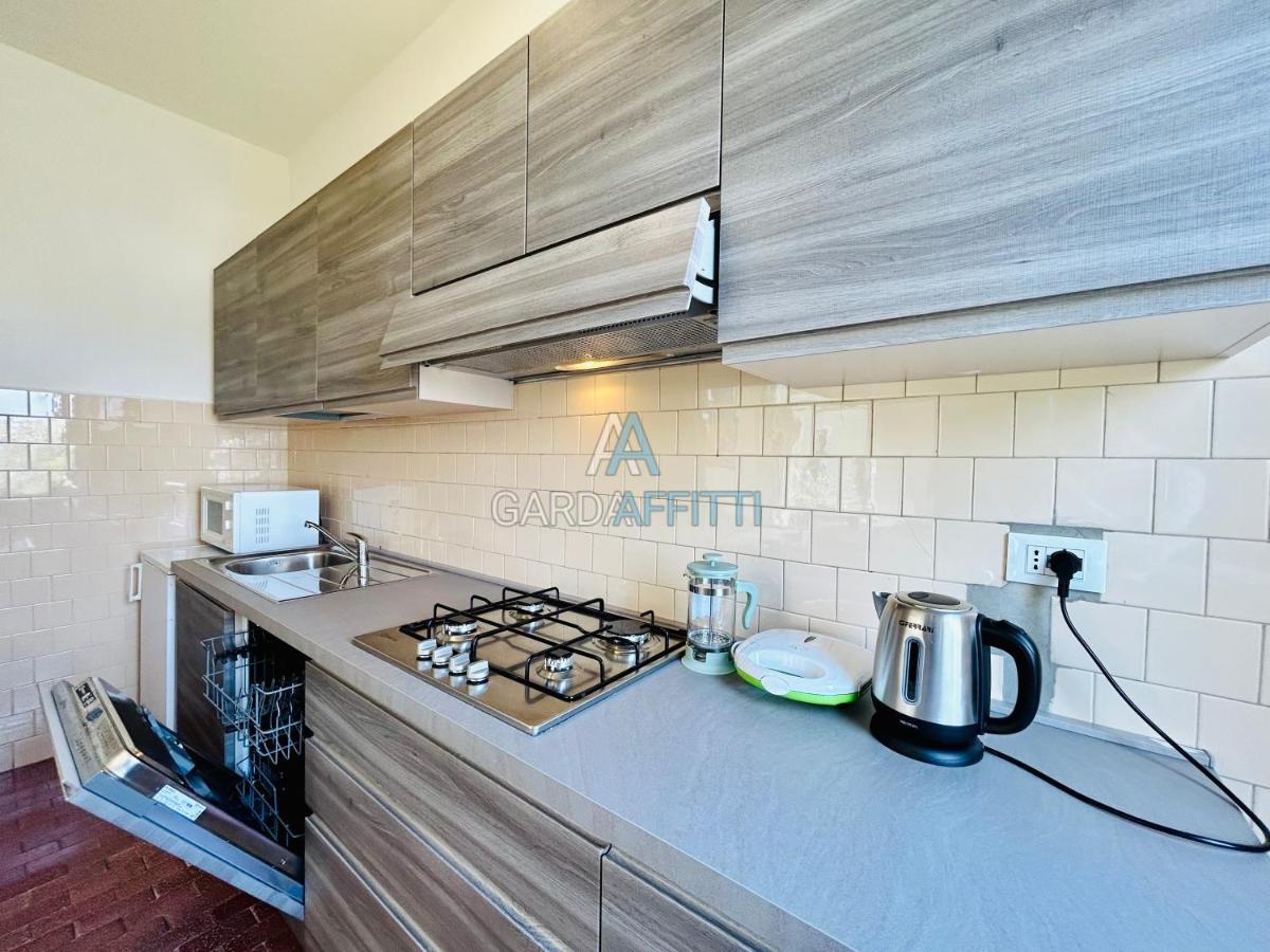 Ares Apartment - Vicino Al Lago Di Garda E Alla Stazione Treno Desenzano del Garda Exterior photo