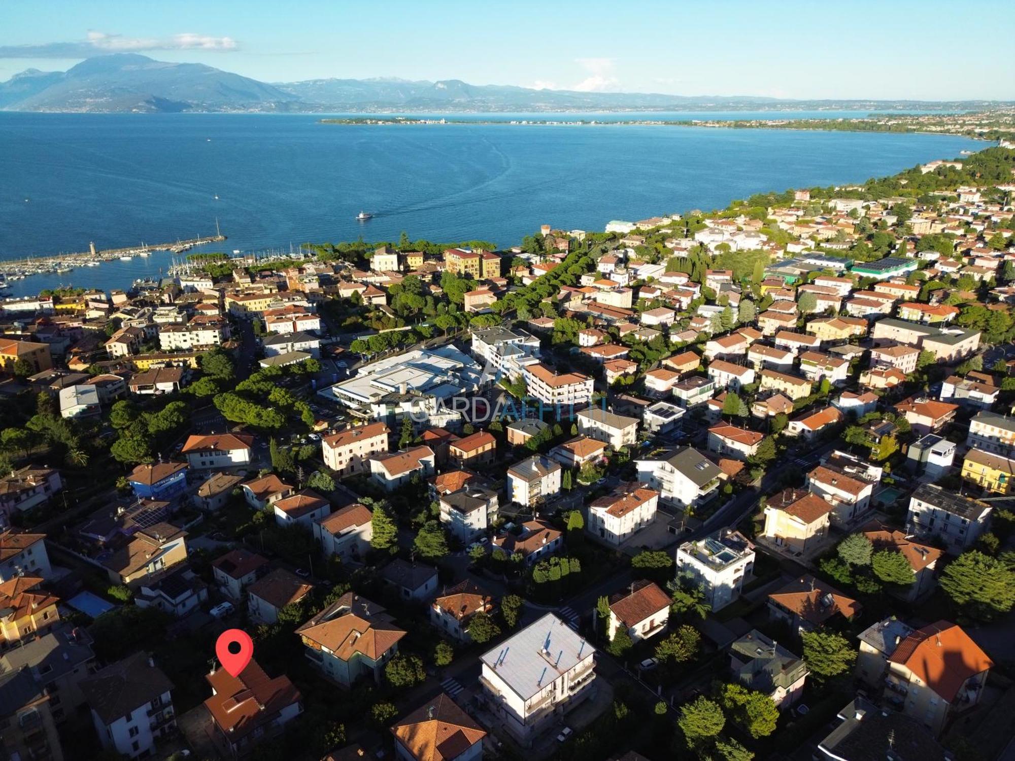 Ares Apartment - Vicino Al Lago Di Garda E Alla Stazione Treno Desenzano del Garda Exterior photo